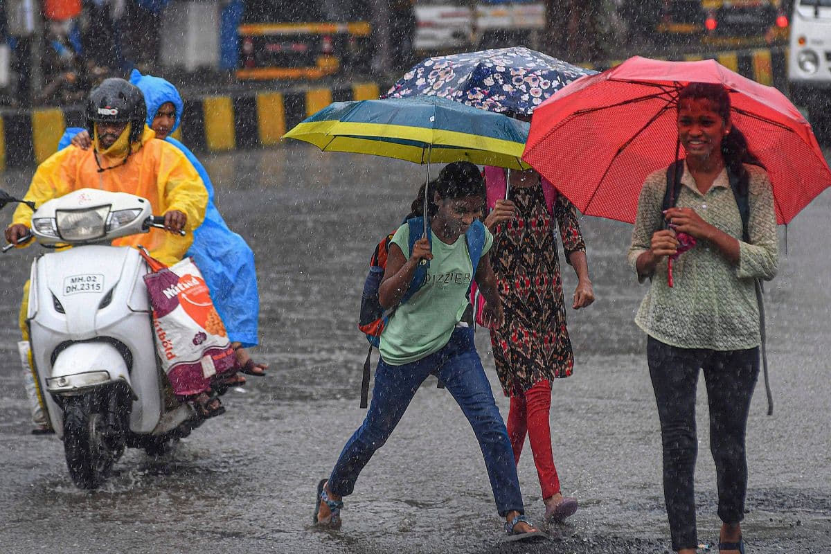 Bihar weather: उत्तर बिहार में भारी बारिश, दक्षिणी में मेघ गर्जन और वज्रपात का अलर्ट