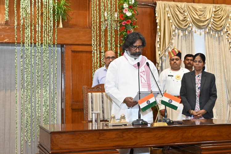 Jharkhand : हेमंत सोरेन की बेल से लेकर सत्ता में बदलाव तक, समझिए कैसे बदले राजनीतिक हालात