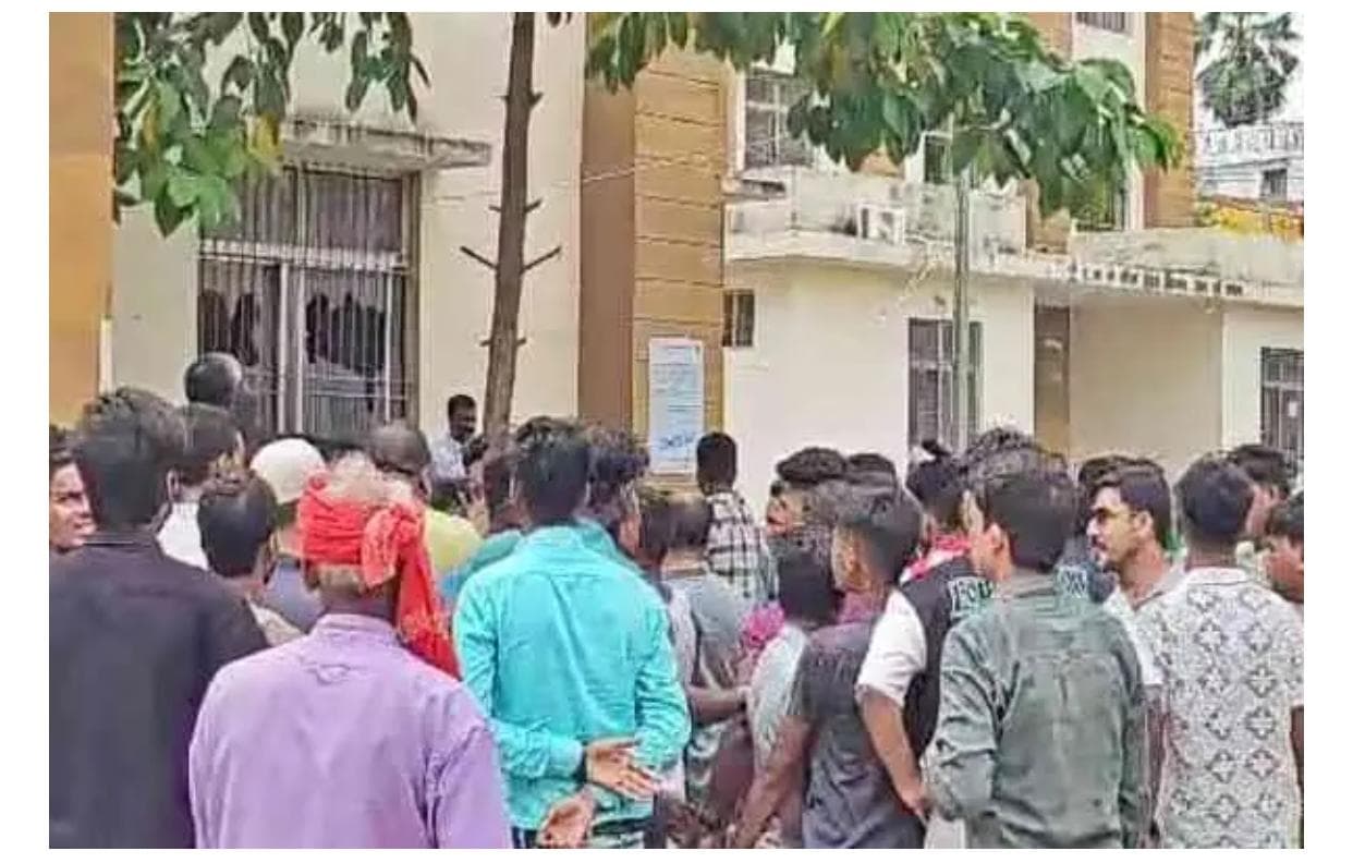Bihar News :  मोतिहारी में जहरीली गैस से दम घुटने से चार लोगों की  मौत, मौके पर कई लोग हुए बेहोश 