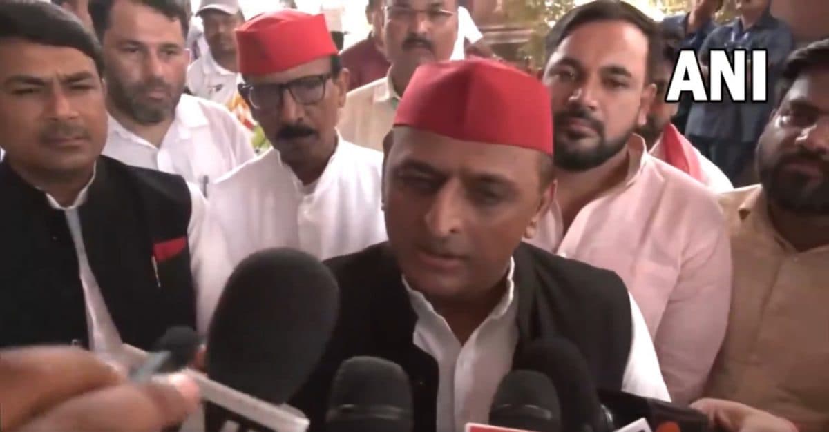 Akhilesh Yadav: जाति के सवाल पर फिर बोले अखिलेश यादव, कहा-पढ़ें डॉ. अंबेडकर की किताब एनिहिलेशन ऑफ कास्ट