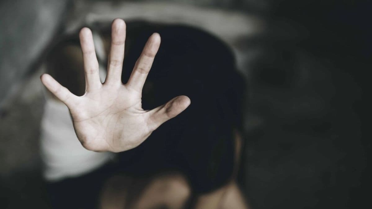 भागलपुर में छात्रा के साथ सामूहिक दुष्कर्म, बॉयफ्रेंड साथ एयरपोर्ट ग्राउंड पर बैठी थी छात्रा, पुलिस जांच में जुटी…