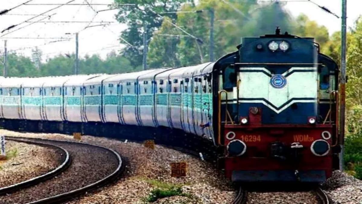 Train News : श्रावणी मेले के लिए चलेंगी और अधिक स्पेशल ट्रेनें, जानें टाइम टेबल