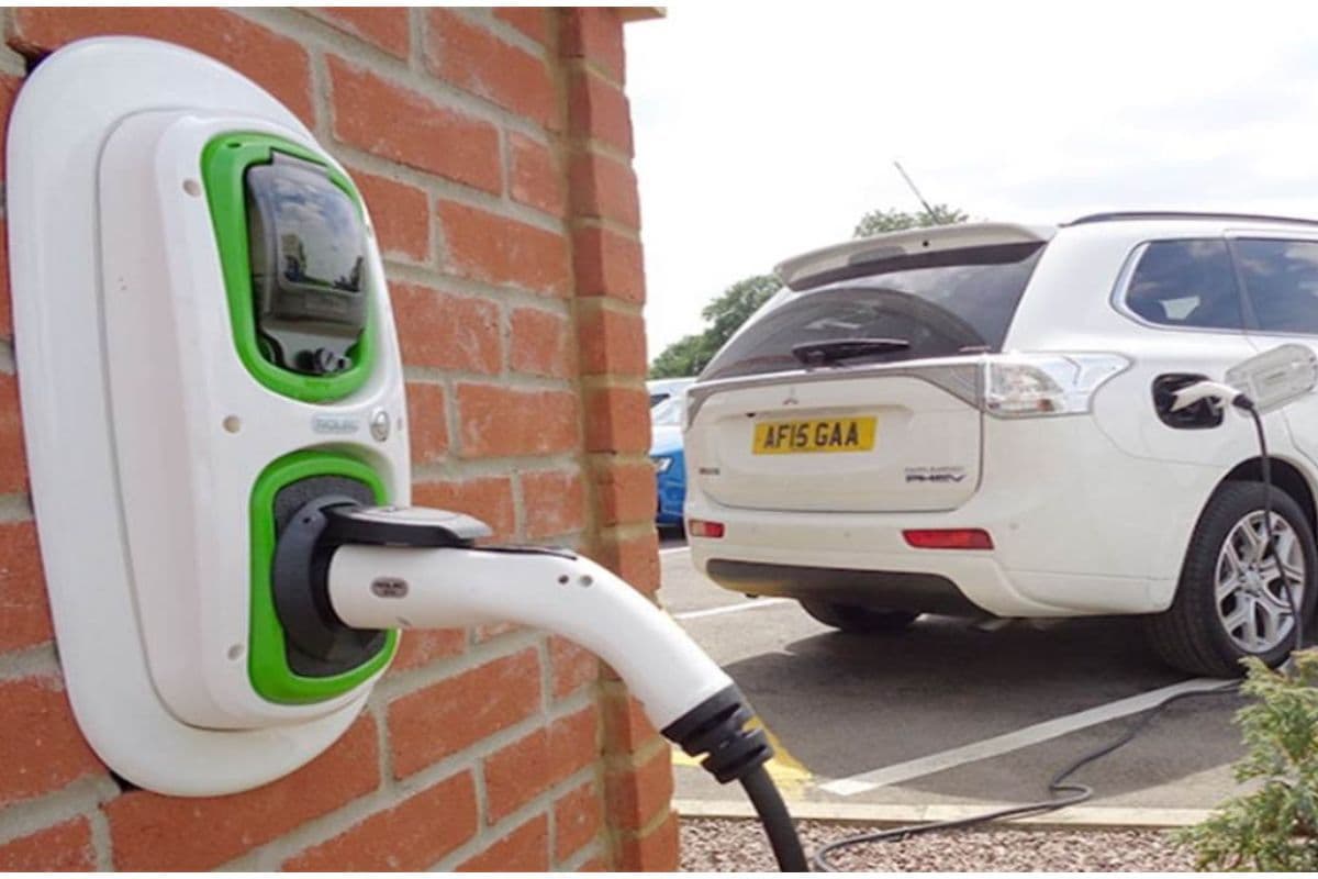 West Bengal : कोलकाता में जल्द तैयार होगा इलेक्ट्रिक ह्वीकल चार्जिंग प्वाइंट, जानें क्या मिलेगा फायदा