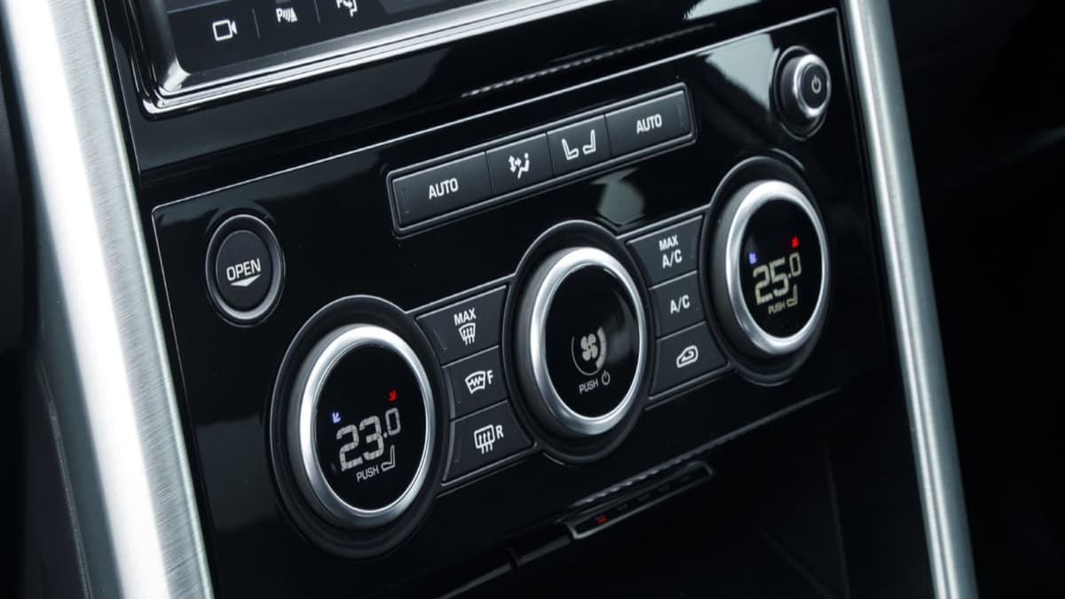 कार में  Automatic Climate Control फीचर क्या होता है? फायदे जानकर हो जाएंगे हैरान