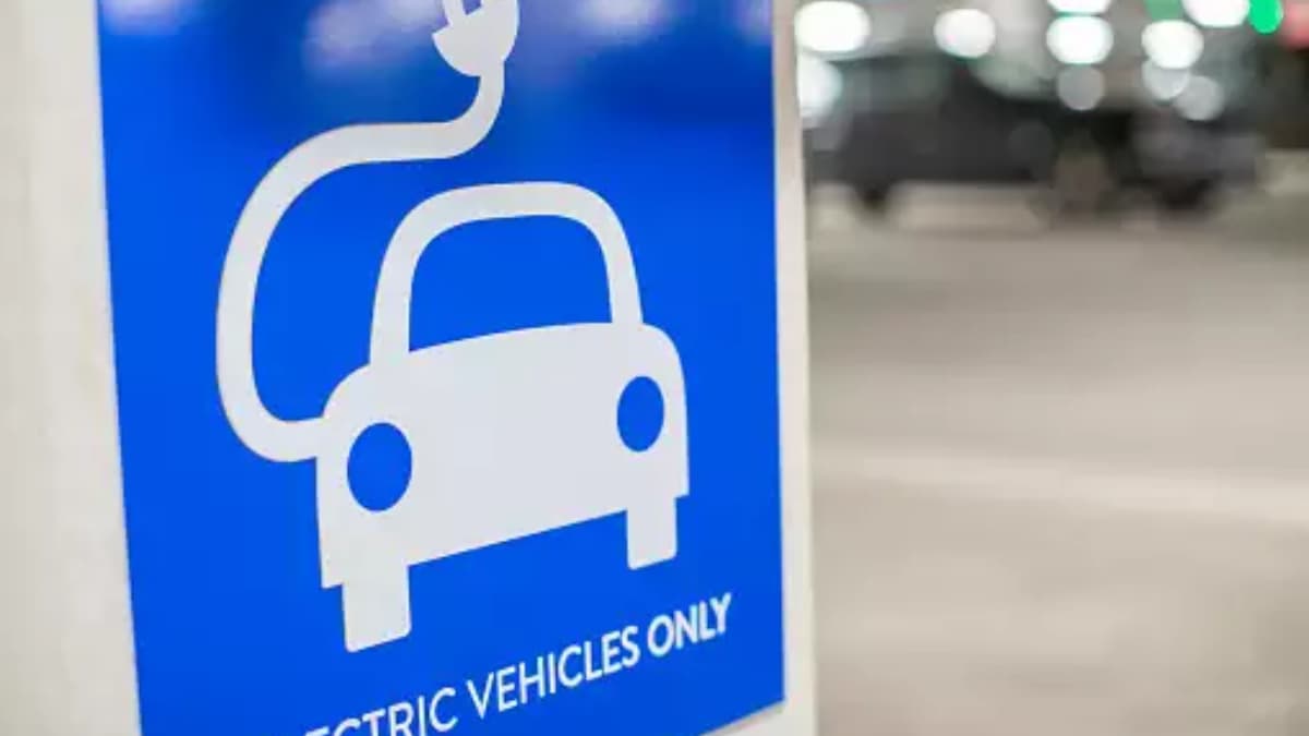 Uttar Pradesh has extended its EV policy till 2027 Uttar Pradesh has extended its EV policy till 2027