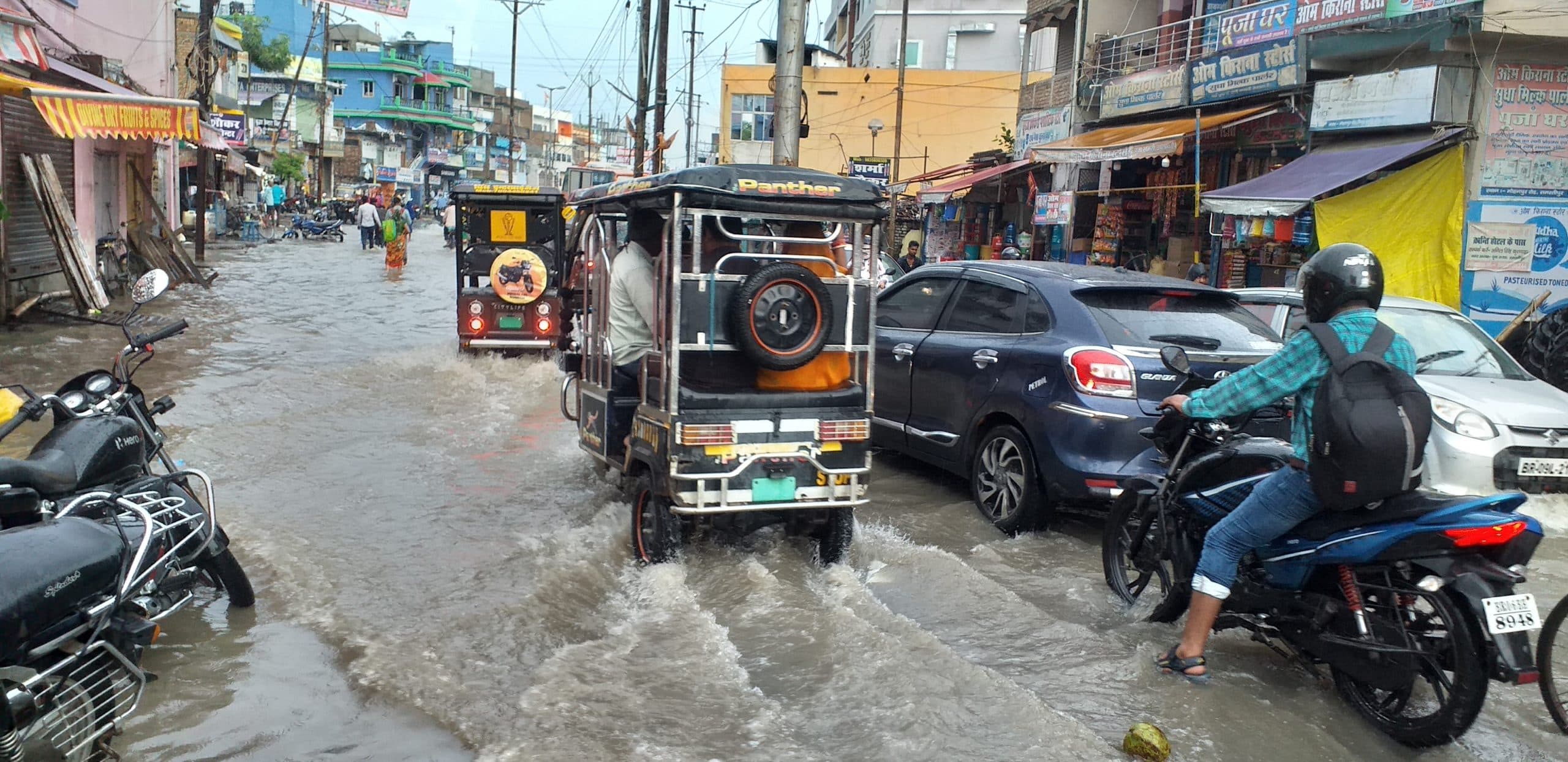 पिछले 24 घंटे में बारिश से दो बार डूबा शहर, नगर निगम की खुली पोल