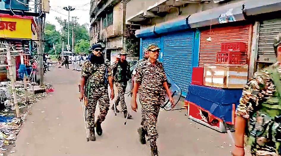 डोमजूर में तृणमूल के दो गुटों में झड़प