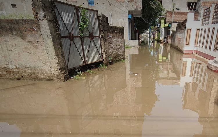 दो दिनों तक हुई मानसून की दूसरी बारिश ने शहरी क्षेत्र को किया जलमग्न, कुल 50 एमएम हुई बारिश