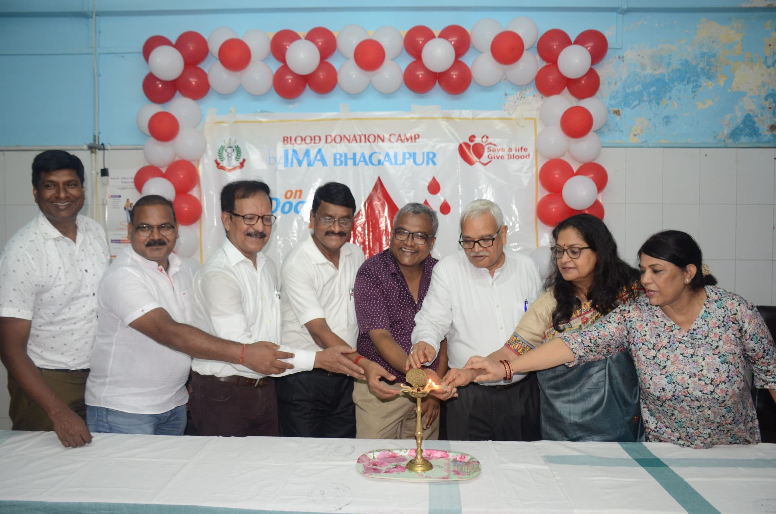 आइएमए ने जिले के सात वरीय चिकित्सकों को किया सम्मानित