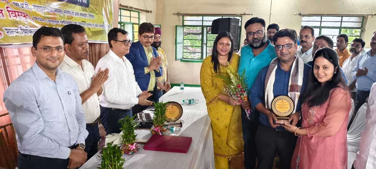 रेड क्रॉस सोसाइटी में भवन का जीर्णोद्धार व सम्मान समारोह का आयोजन