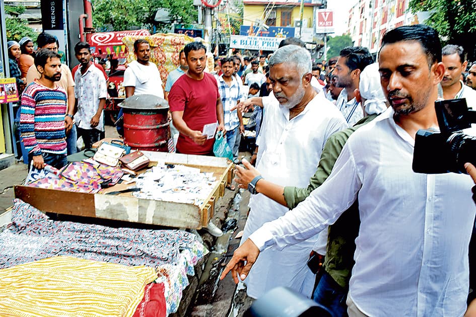 न्यू मार्केट इलाके में टाउन वेंडिंग कमेटी ने किया सर्वे