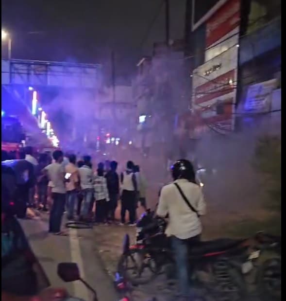 जालान शॉप में लगी आग