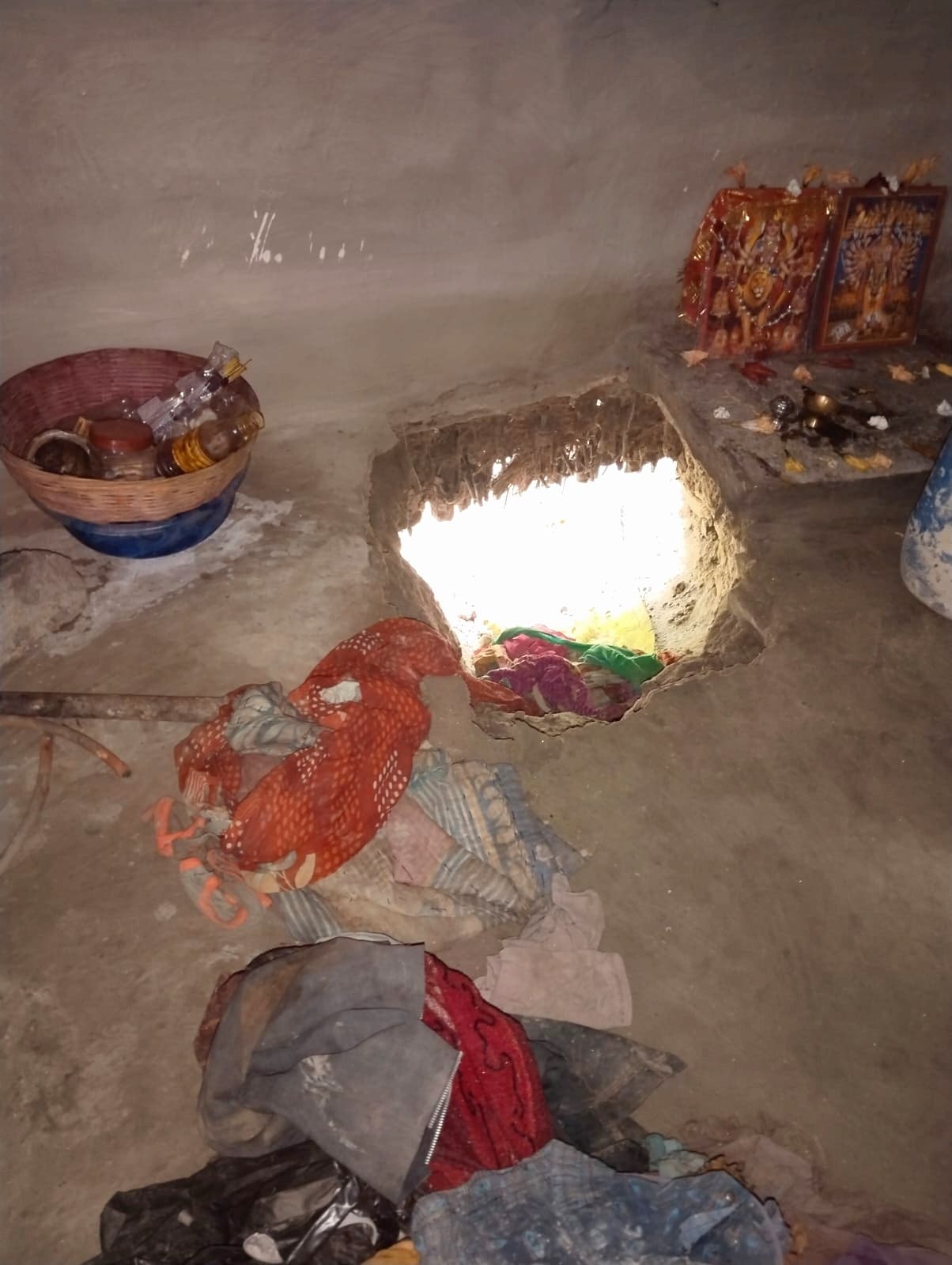 कचनहर गांव में नकद 1.10 लाख व जेवर की चोरी