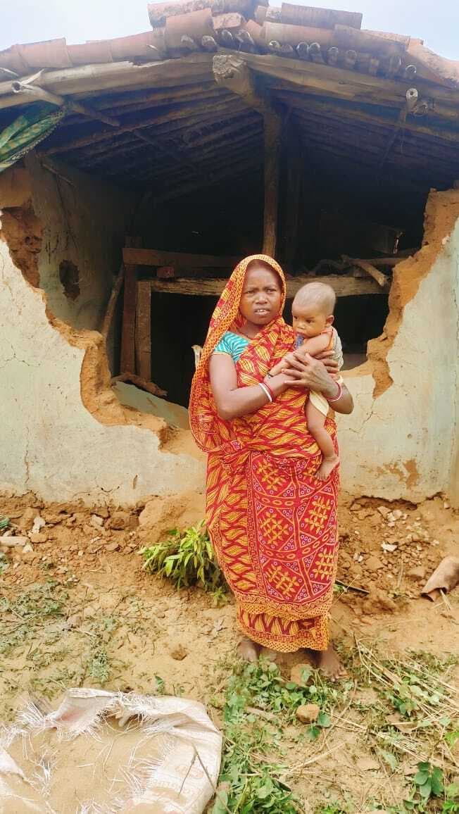 हाथियों ने टुंडी में चार घरों को किया क्षतिग्रस्त