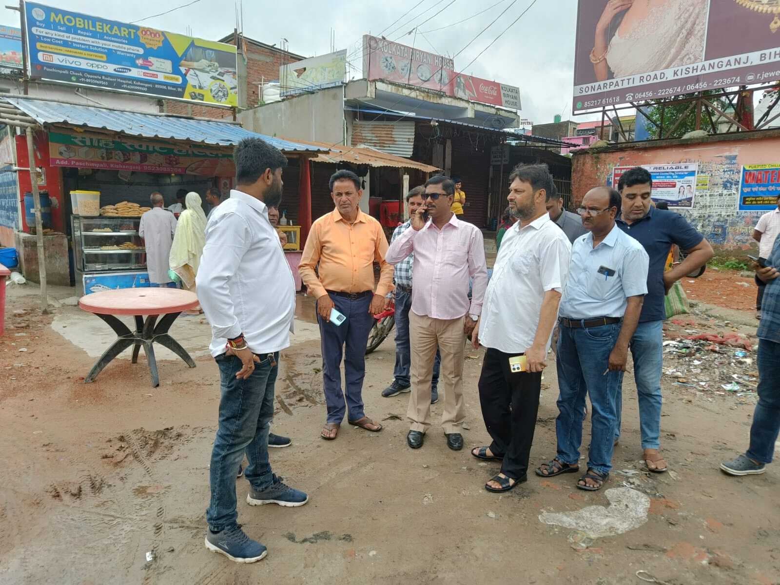 नप अध्यक्ष ने शहर में जल जमाव की समस्या को ले कई स्थानों का लिया जायजा, दिये कई निर्देश