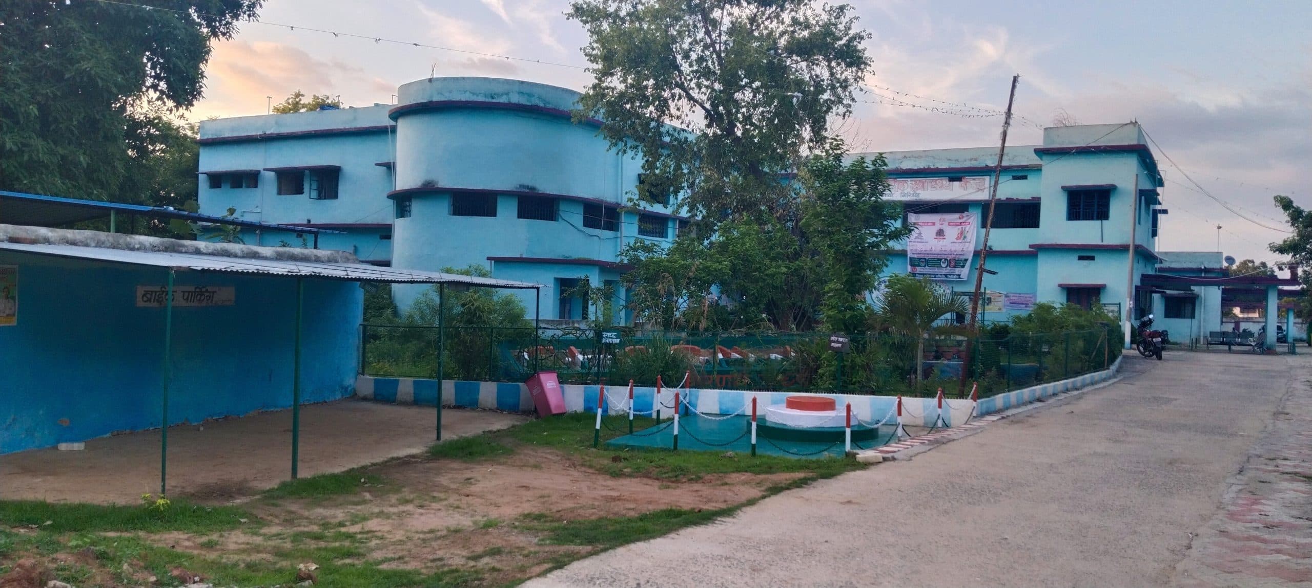 देर रात तक चली पूछताछ, जांच से जुड़े रजिस्टर ले गयी टीम