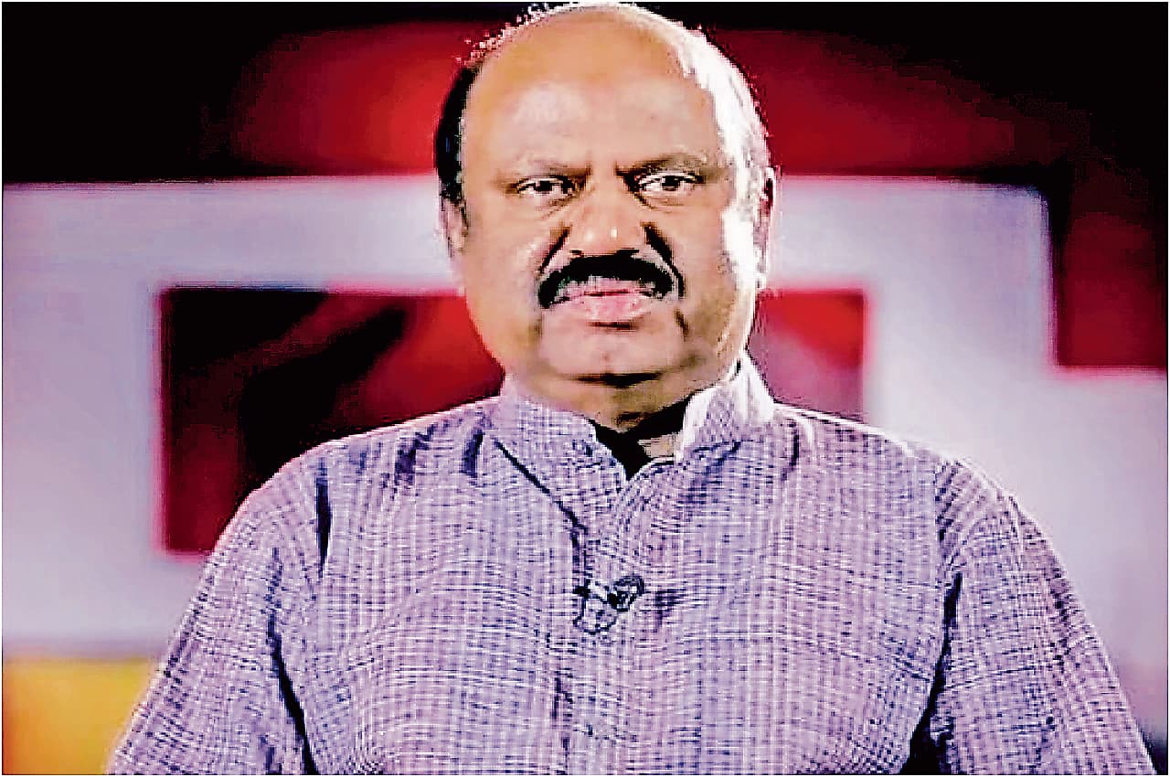 राज्यपाल ने सीएम पर किया मानहानि का मुकदमा