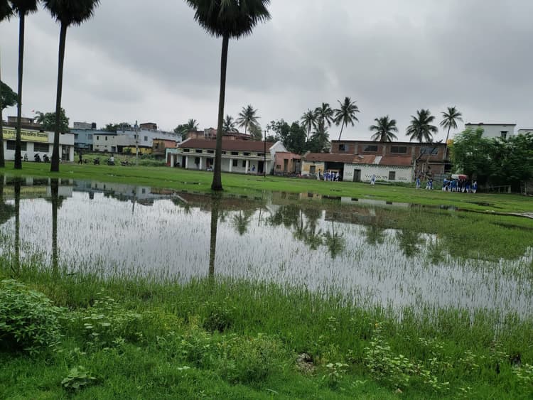 पांच दिनों से रूक-रूक कर मॉनसून की बारिश से शहरी क्षेत्र जल-जमाव से त्रस्त