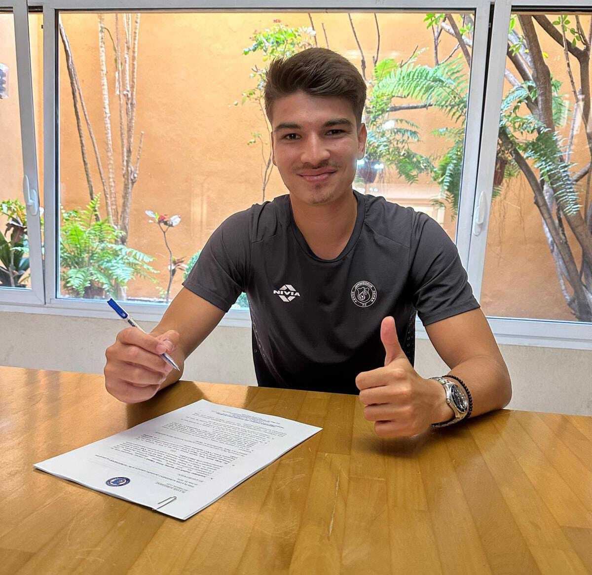 जेएफसी ने सिवेरियो से एक करोड़ में किया अनुबंध