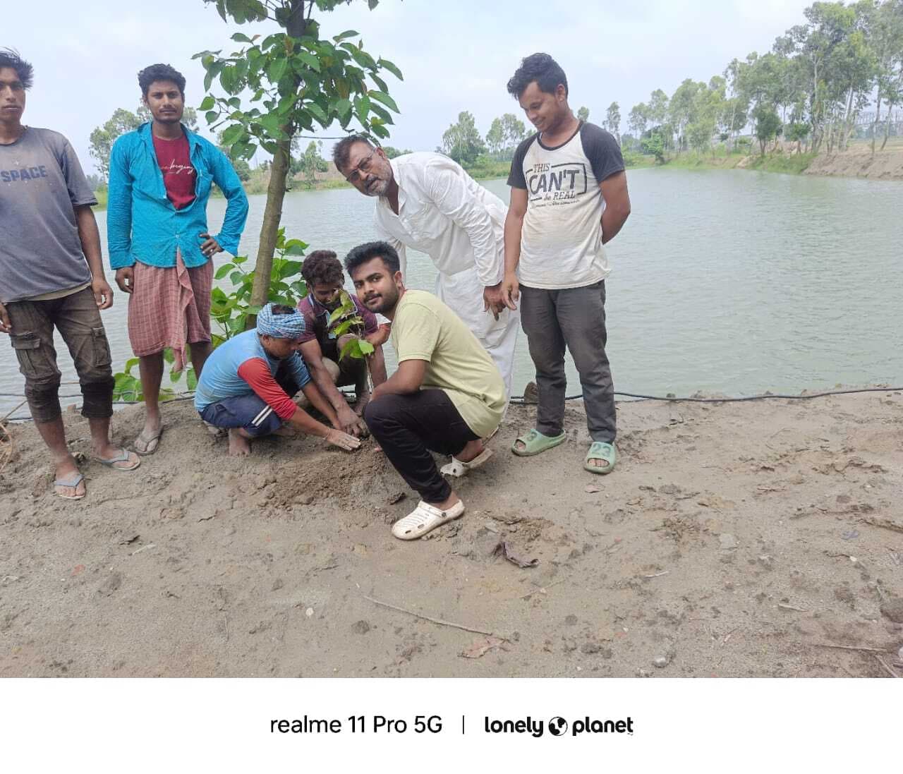 भाजपाइयों ने किया पौघरोपण