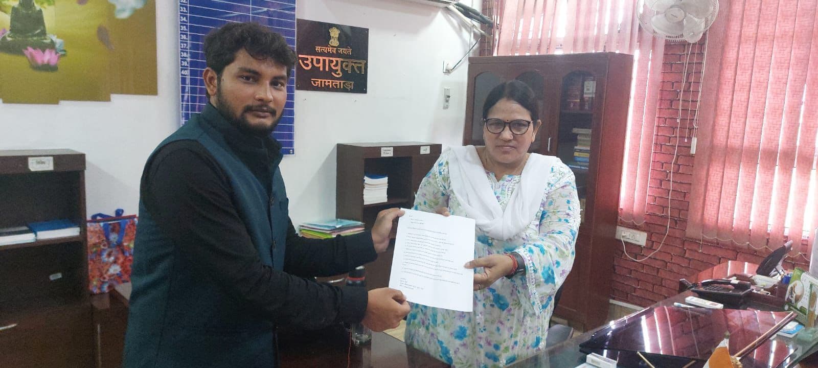 देवलेश्वर धाम को पर्यटन स्थल बनाने को लेकर दिया ज्ञापन