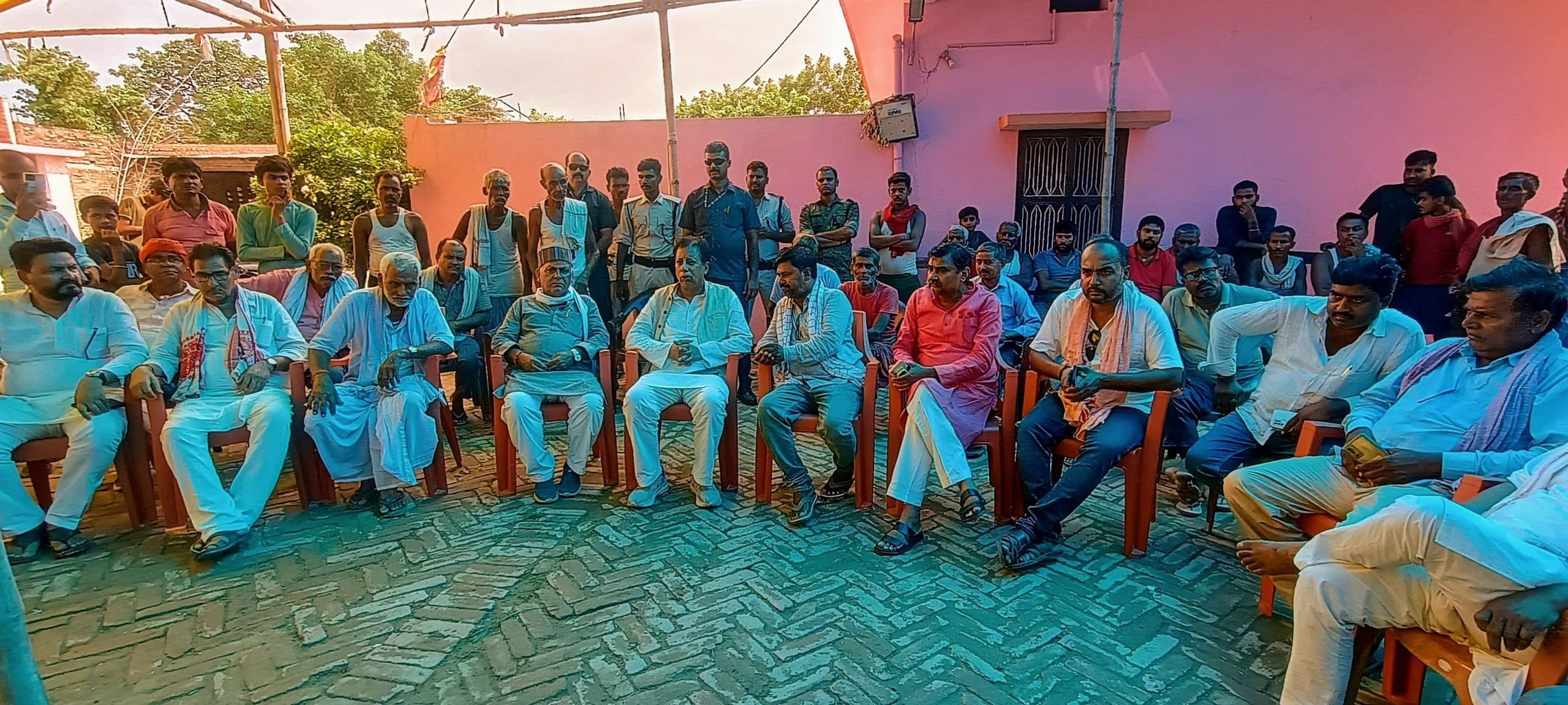 जिप सदस्य सुरेश यादव के परिजनों से मिले सांसद