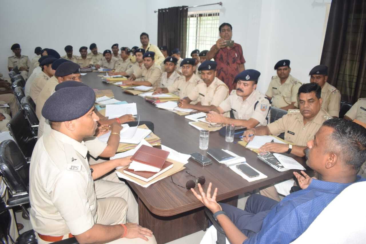 एसएसपी ने अपराध की नयी धाराओं से थानेदारों को कराया अवगत, कहा रहें अलर्ट