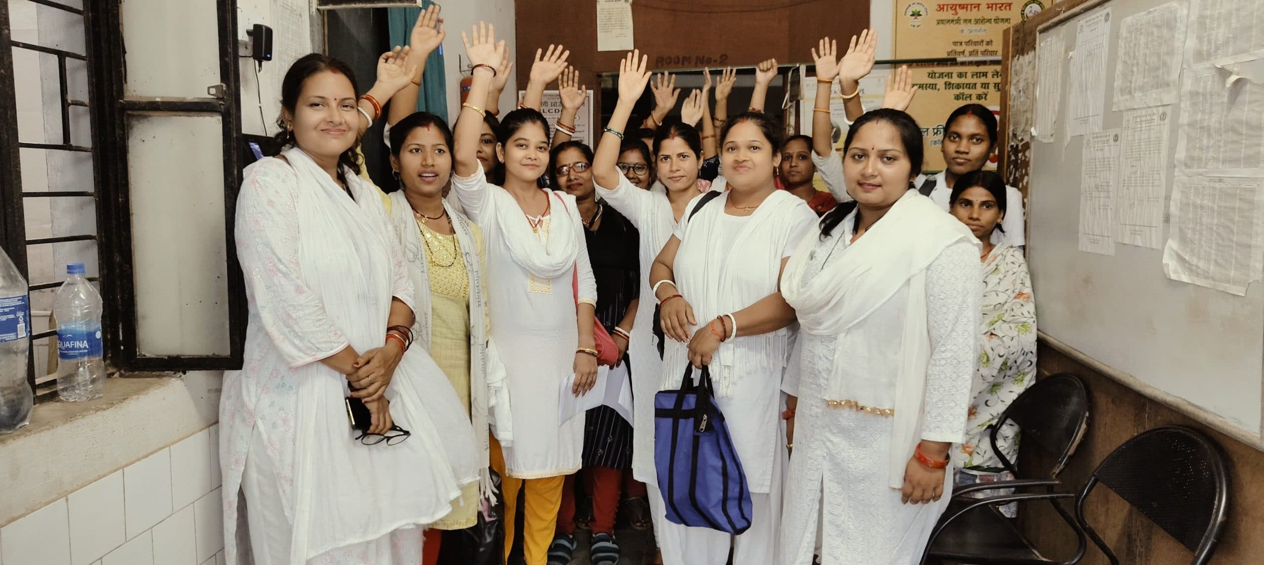 पेड़ के नीचे नहीं चला सकते ओपीडी