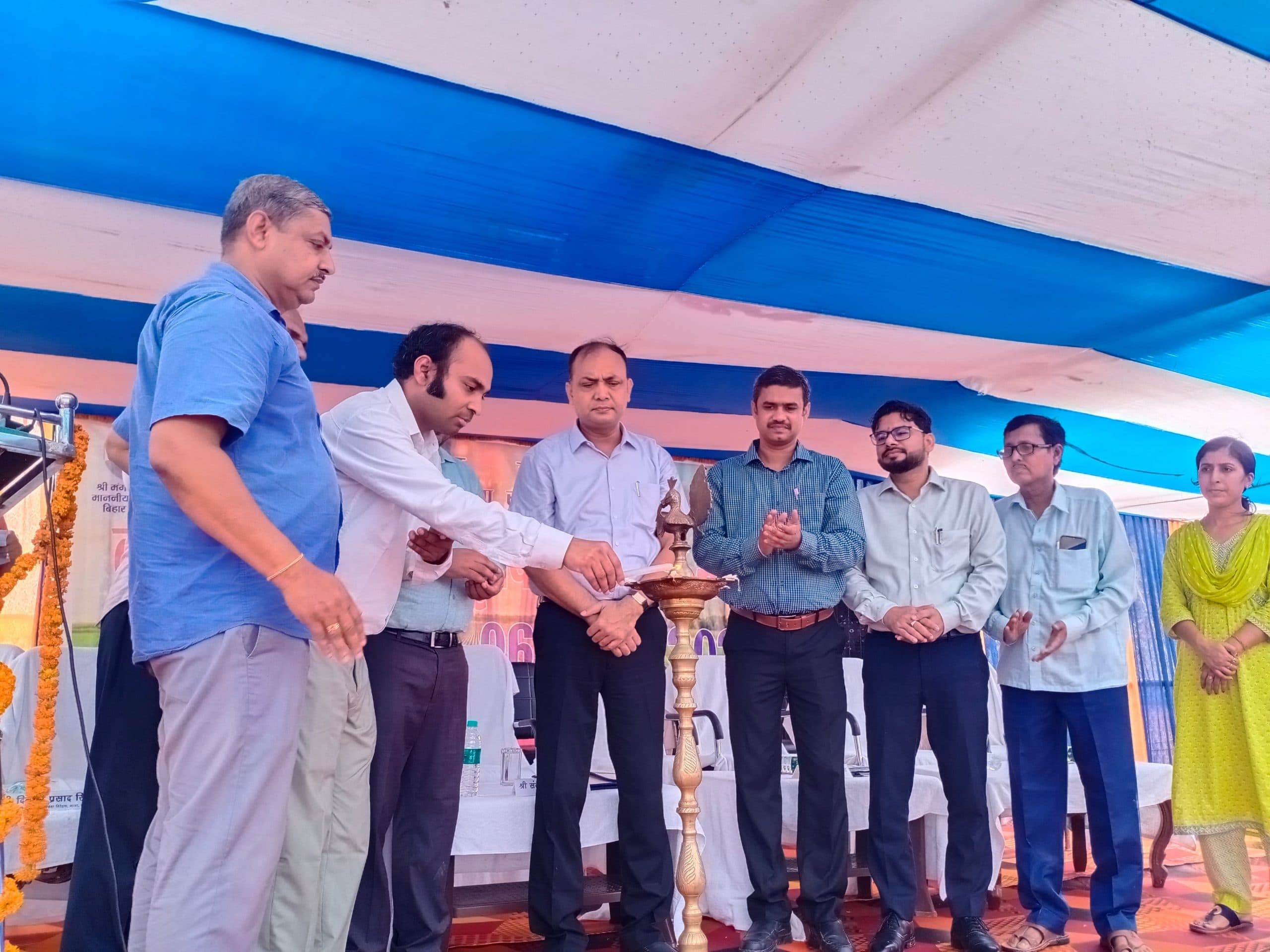 160 किसानों ने पचीस लाख पचास हजार रुपये के कृषि यंत्र की खरीदारी की