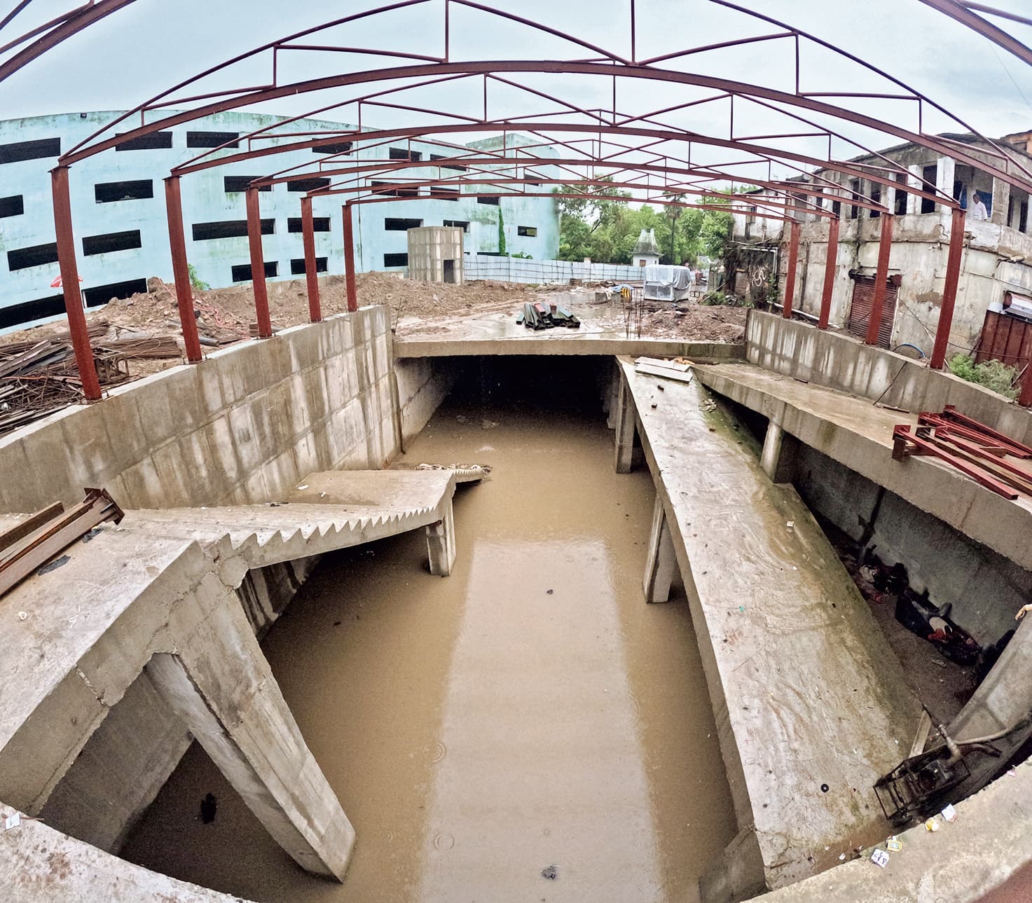 स्मार्टसिटी: जल जमाव से सब-वे का काम हुआ बाधित