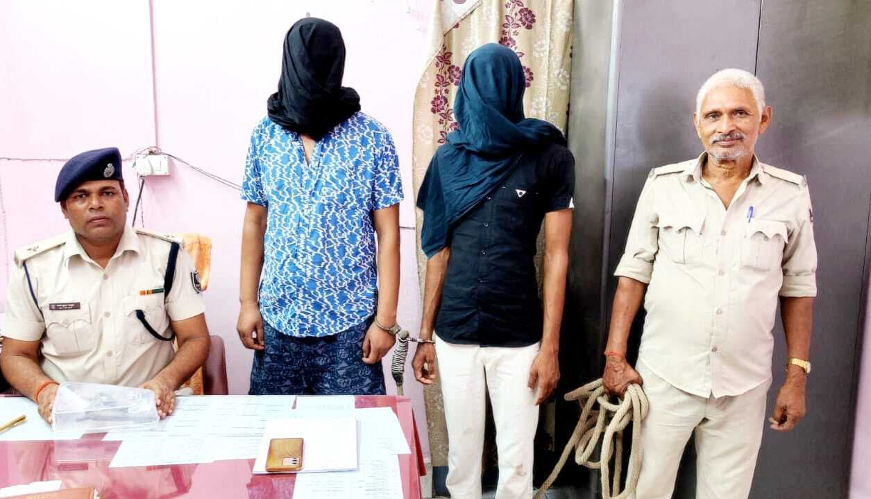 फतुहा. एक कट्टा और चार कारतूस व दो बाइक के साथ दो गिरफ्तार