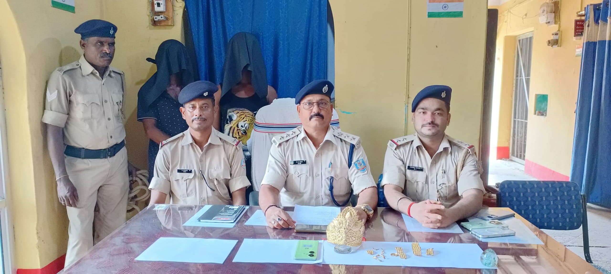 लक्ष्मी मंदिर से आभूषण चोरी मामले में दो लोगों को भेजा गया जेल