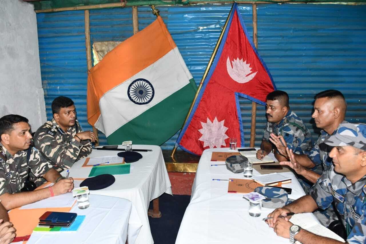 एसएसबी व नेपाल के एपीएफ अधिकारियों के बीच हुई समन्वय बैठक, मानव तस्करी रोकथाम समेत कई बिंदुओं पर हुई चर्चा