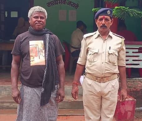 बड़हरा पुलिस ने वारंटी को भेजा जेल