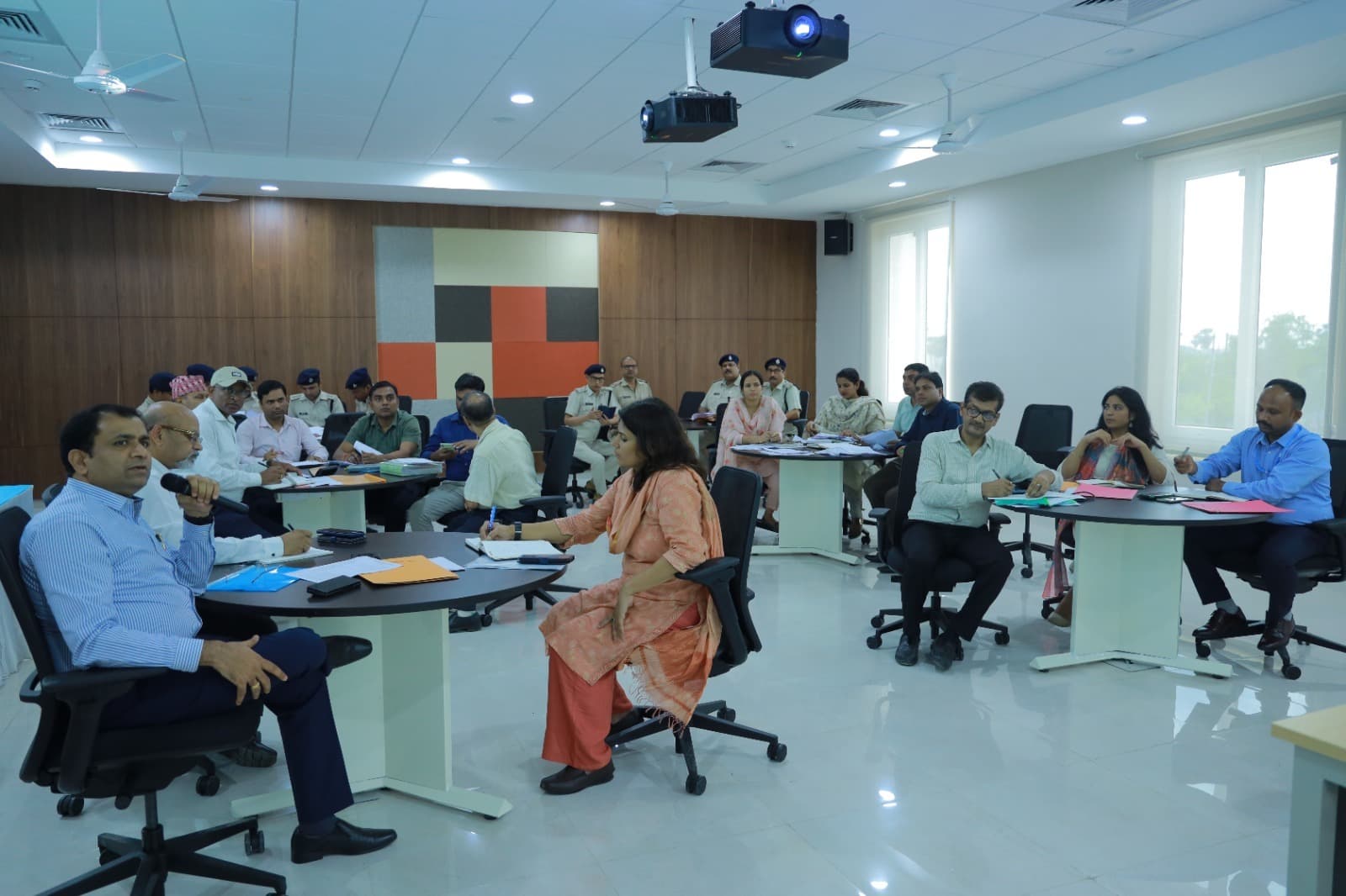 कृषि समन्वयक, बाराचट्टी के बीएओ व सहायक तकनीकी प्रबंधक पर कार्रवाई