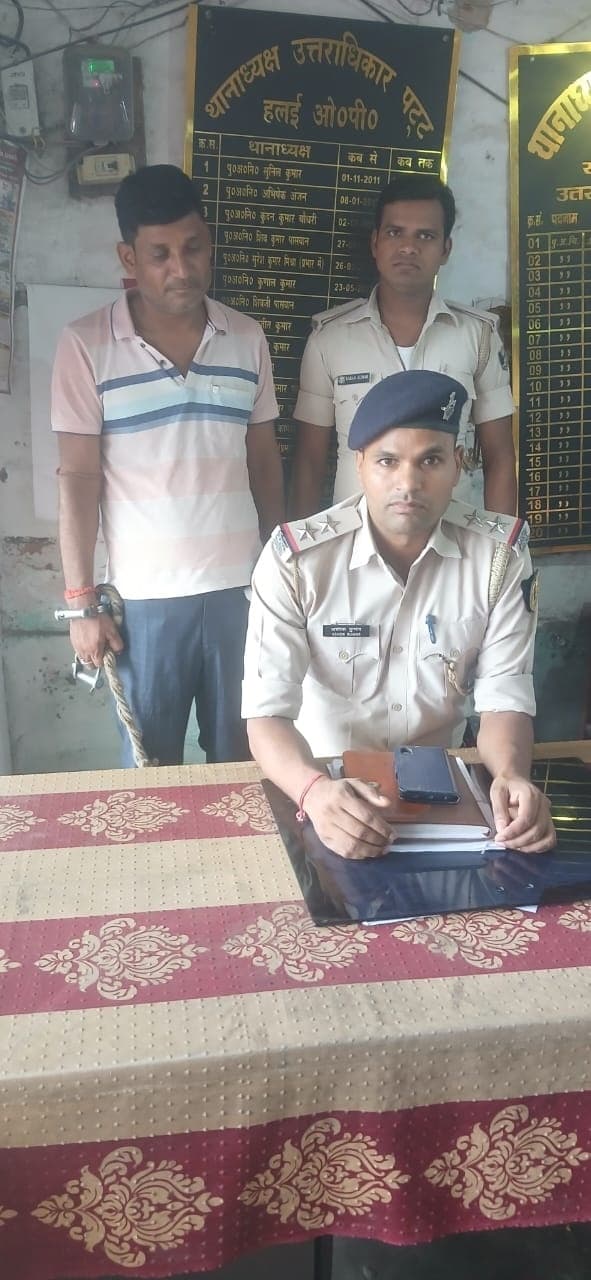 बाजितपुर करनैल से वारंटी गिरफ्तार