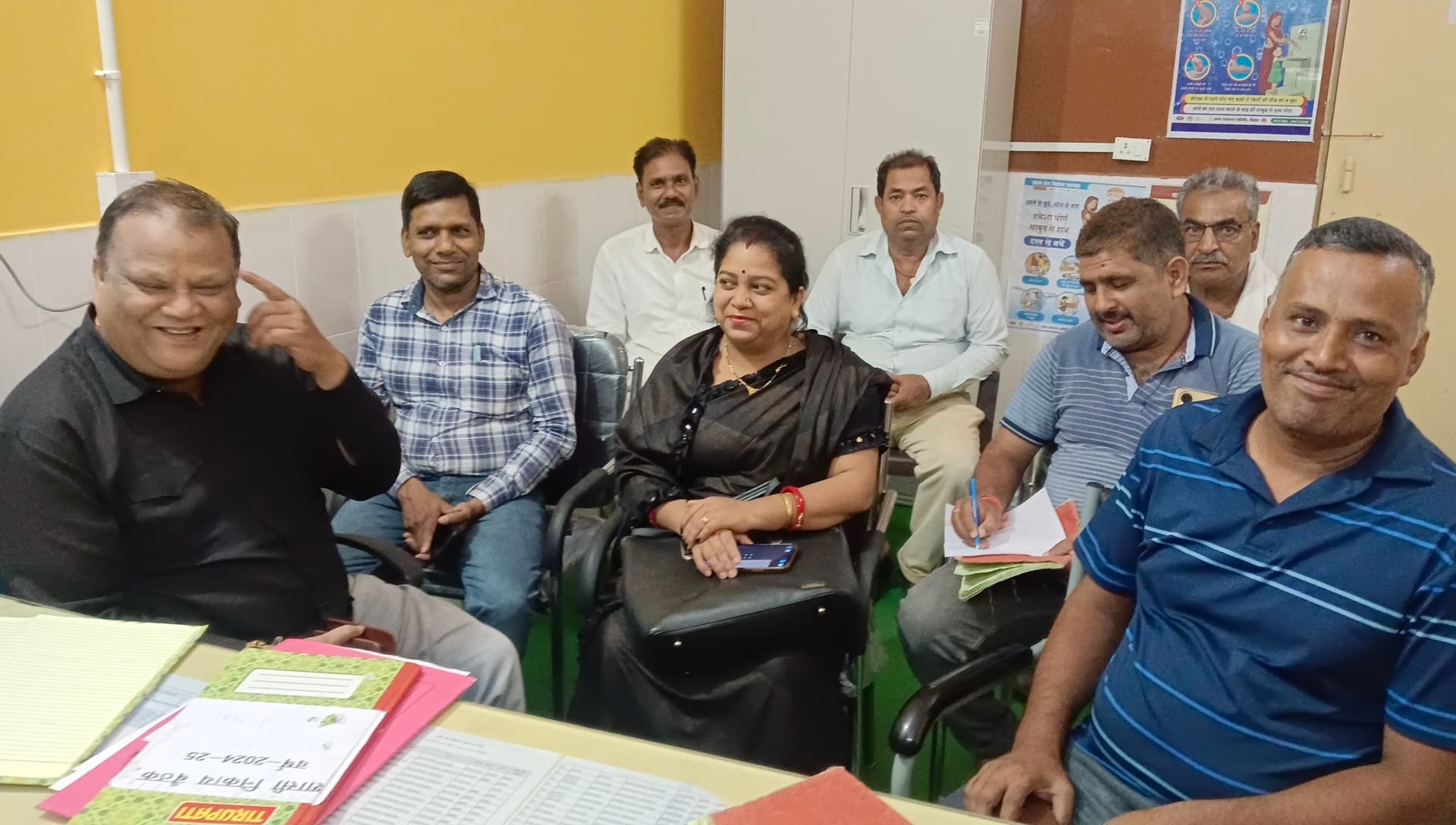 अनिश्चितकालीन हड़ताल पर गये एनएचएम कर्मी, पांच माह से नहीं मिल रहा वेतन