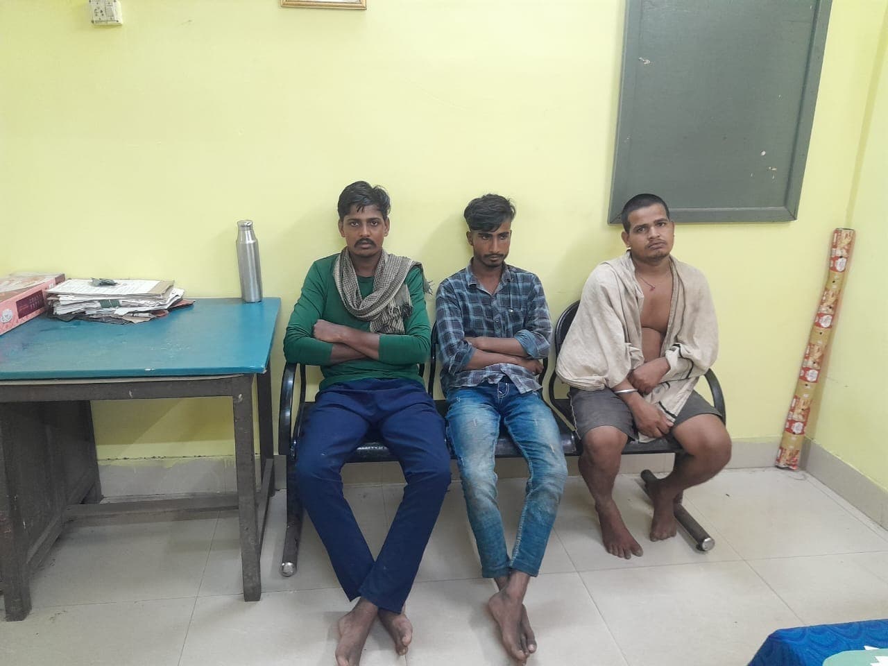 पशुपालकों ने आरपीएफ पर की पत्थरबाजी, तीन हिरासत में