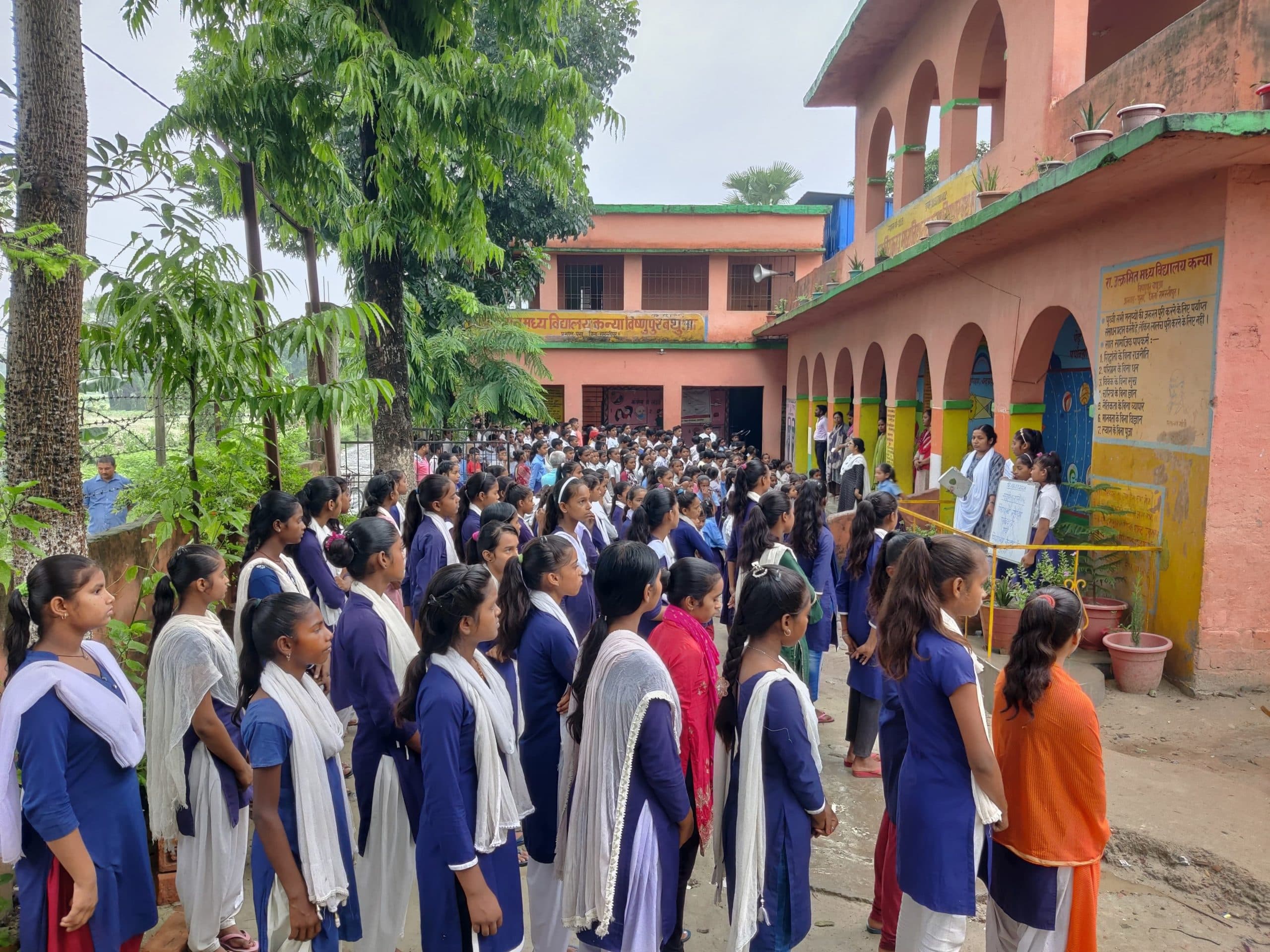 संचारी रोग से बचाव की छात्रों को दी गयी जानकारी