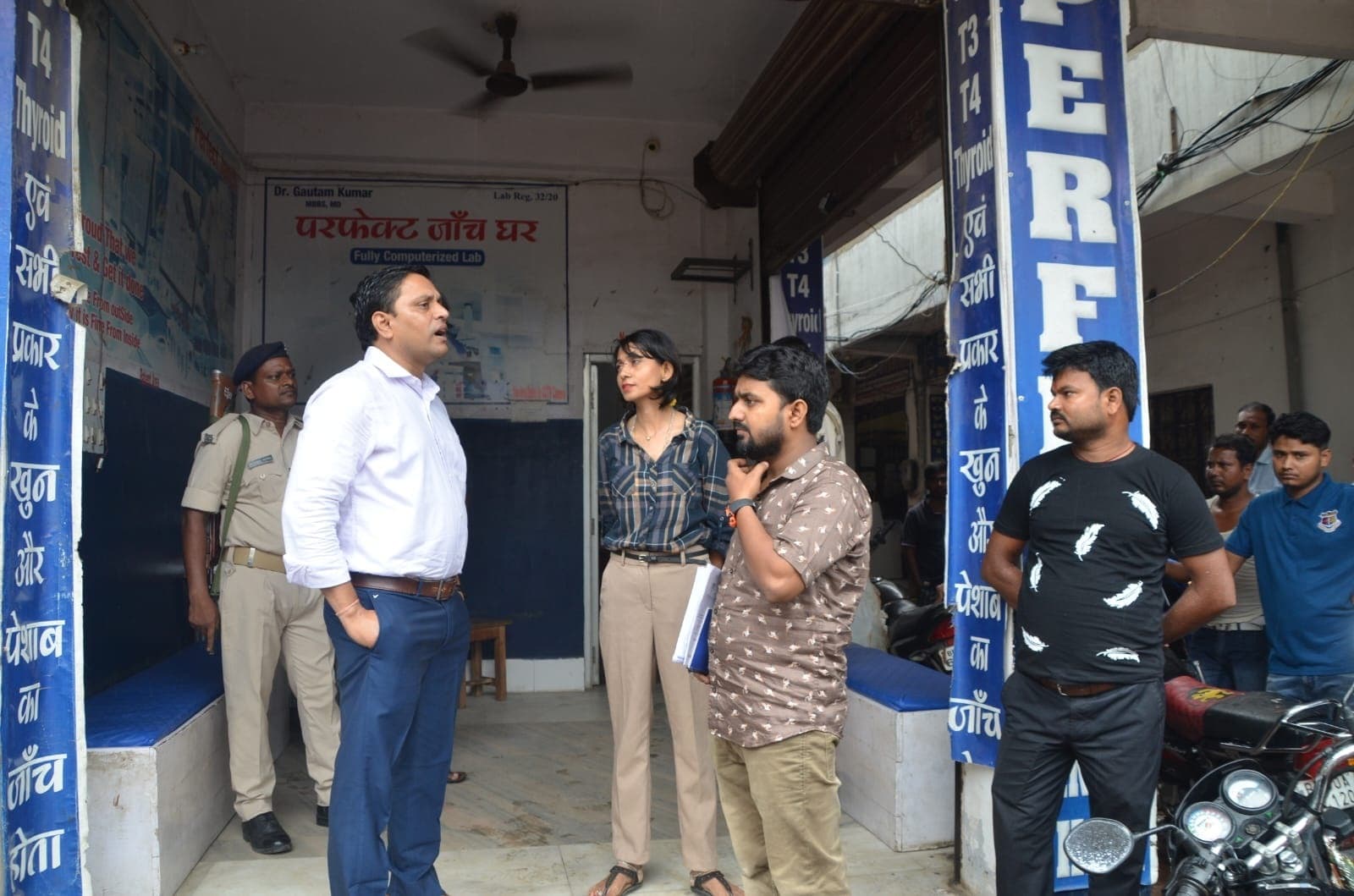 शहर के अस्पताल रोड में संचालित तीन जांच घर सील