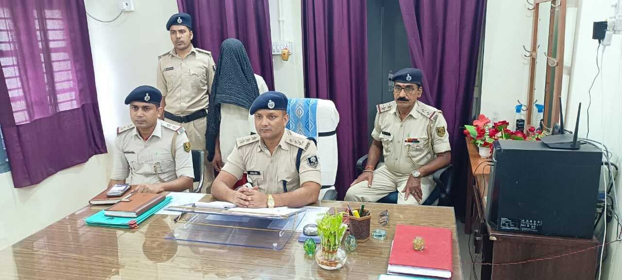पत्नी की गला रेत हत्या करनेवाले पति को पुलिस ने नालंदा से पकड़ा