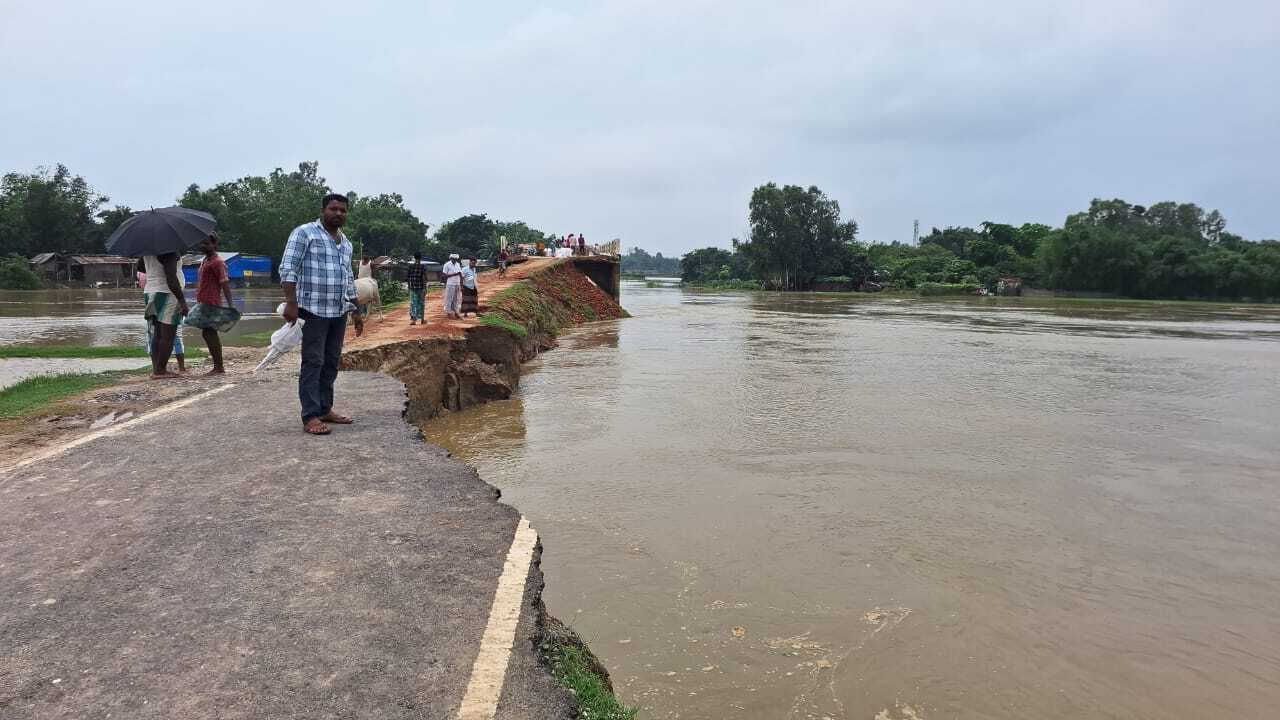 दास नदी में कनकई की धारा मिलने से रंगरैया लालटोली में मचा हाहाकार
