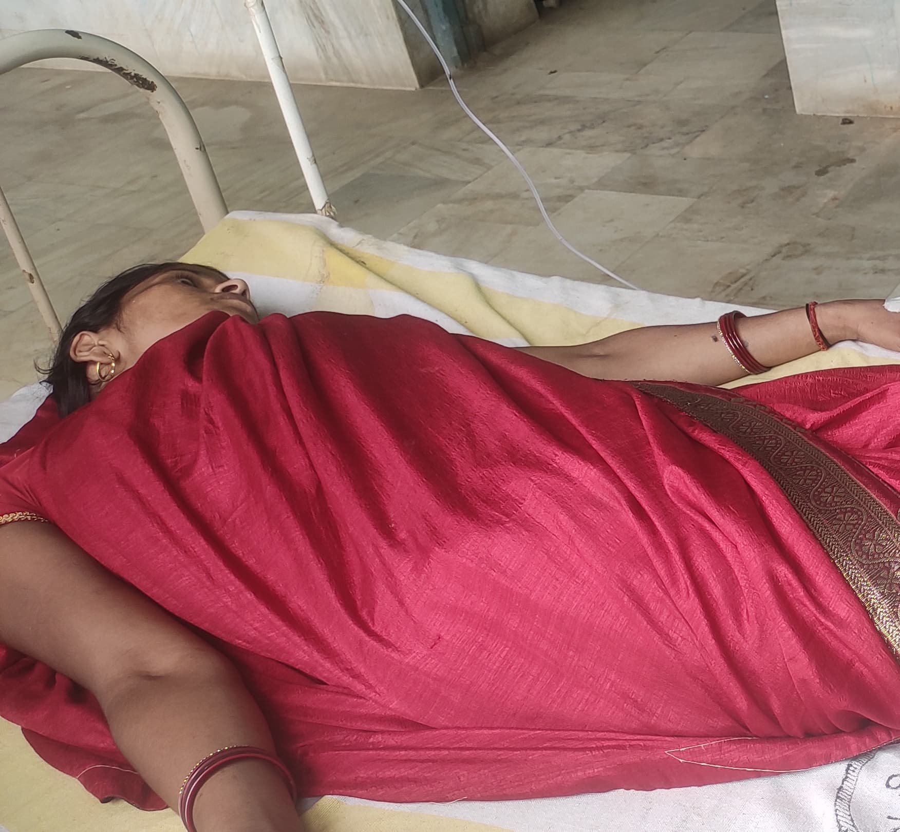 सर्पदंश से महिला की स्थिति गंभीर