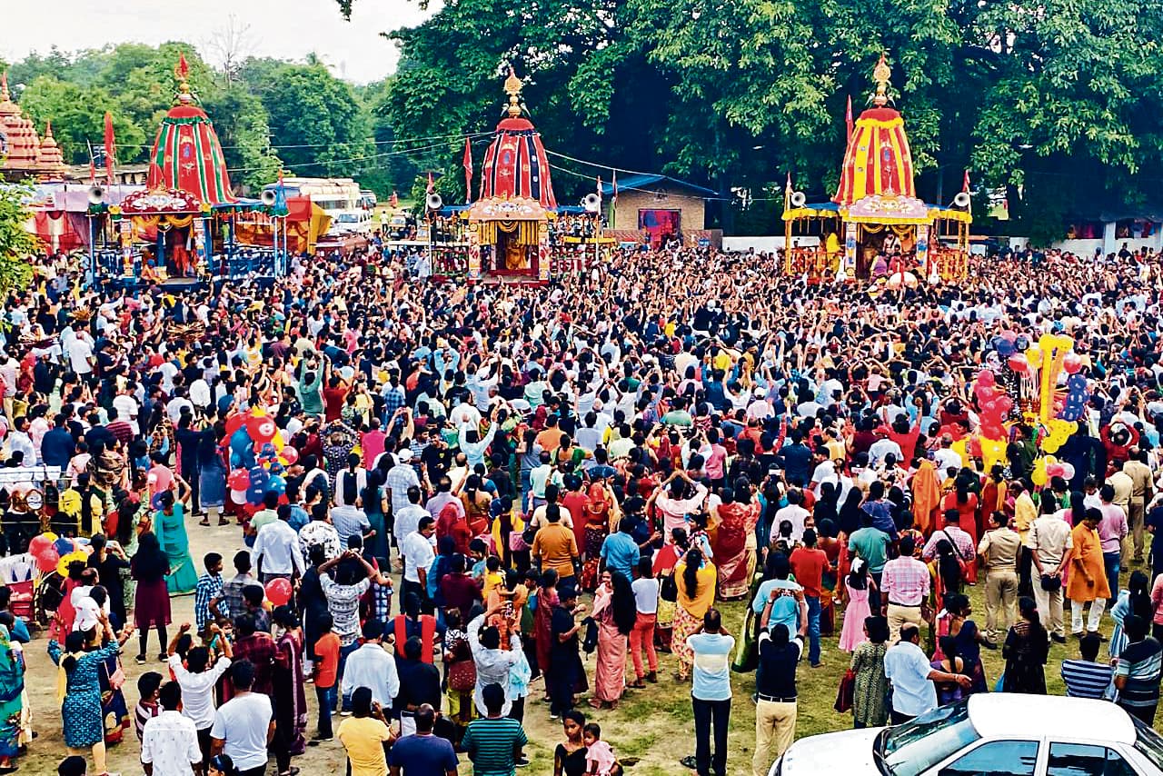 जय जगन्नाथ के जयकारे से गूंजी स्मार्ट सिटी, महाप्रभु मौसीबाड़ी रवाना हुए