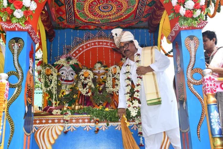 हरि बोल...के जयघोषों से गूंजा बोकारो, रथयात्रा में उमड़ा भक्तों का सैलाब