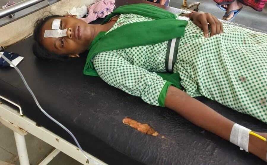 प्लस टू उच्च विद्यालय के छत से गिरा पंखा, एक छात्रा घायल