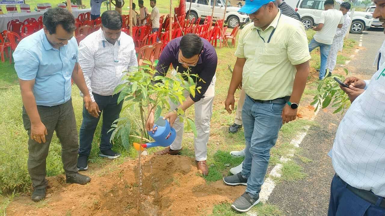प्रत्येक पंचायत में 22 सौ पौधे लगाने का लक्ष्य