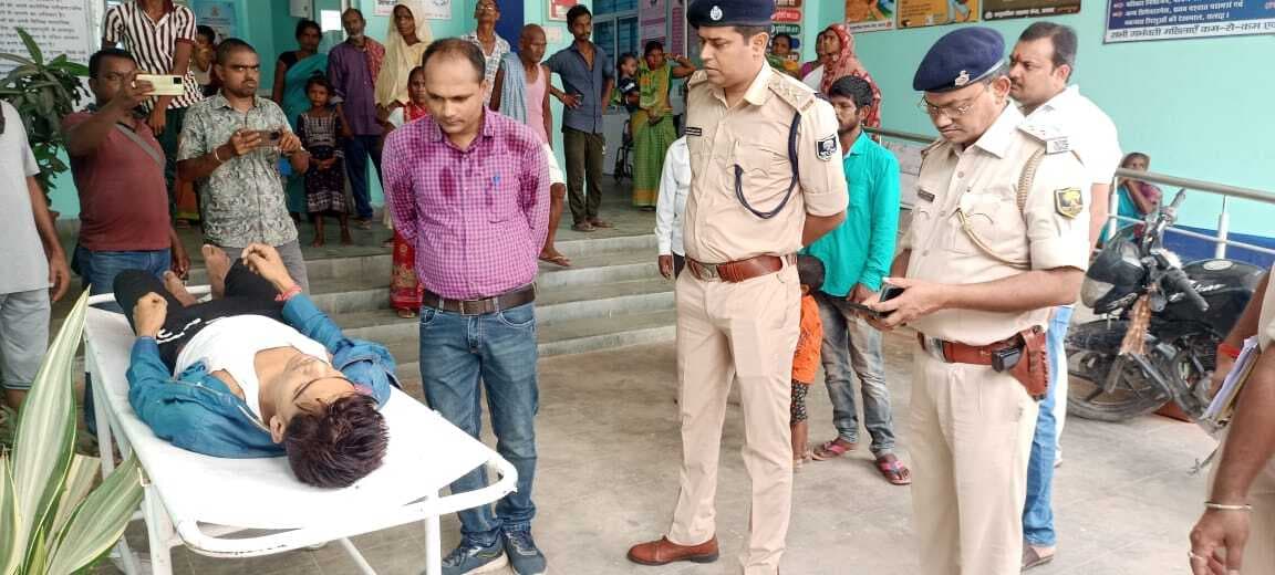 नवोदय विद्यालय में आम के पेड़ पर लटका मिला दसवीं के छात्र का शव