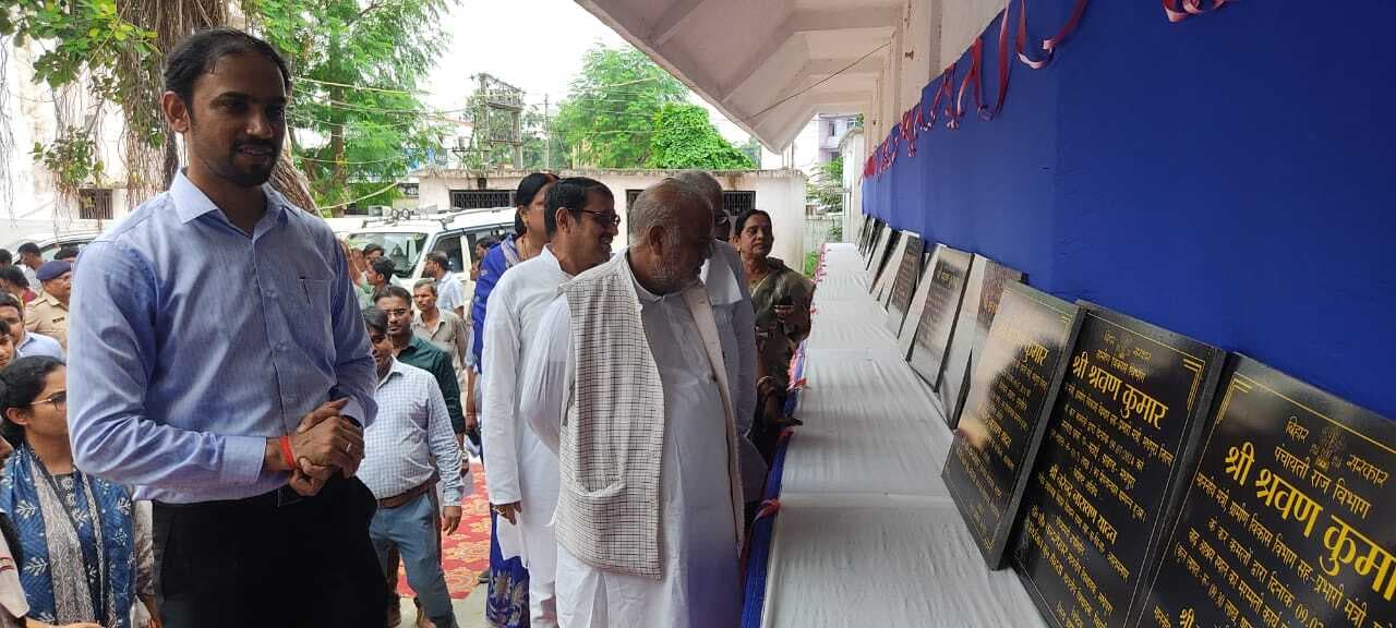 आधारभूत संरचना को मजबूत करने के साथ स्वरोजगार को बढ़ावा दे रही सरकार- मंत्री