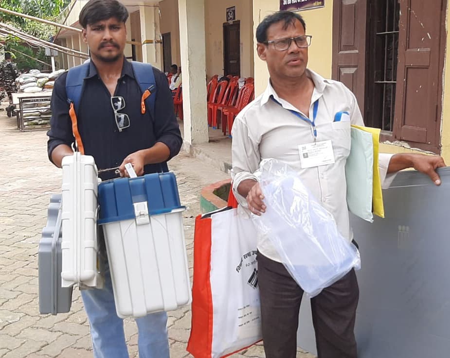 कड़ी सुरक्षा के बीच आज डाले जायेंगे वोट, 11 प्रत्याशियों के भाग्य का होगा फैसला